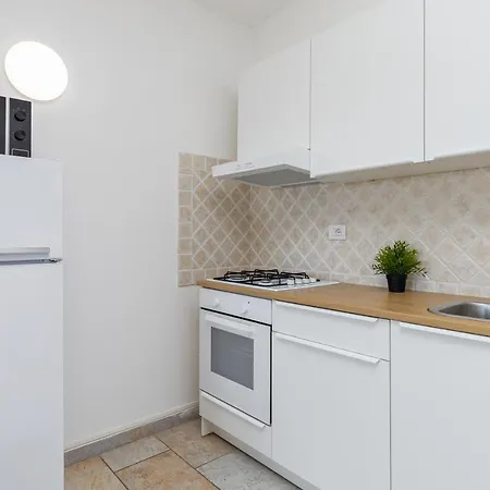 Holiday home Casa Vacanze Leo *